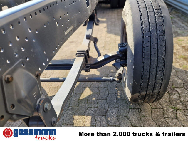 Iveco Trakker AD260T45 6x4, BRANDSCHADEN FAHRERHAUS! - Chassis vrachtwagen: afbeelding 4 Iveco Trakker AD260T45 6x4, BRANDSCHADEN FAHRERHAUS! - Chassis vrachtwagen: afbeelding 4