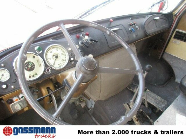 MAN 450 HALF TRO-TLF 16 - Brandweerwagen: afbeelding 4 MAN 450 HALF TRO-TLF 16 - Brandweerwagen: afbeelding 4