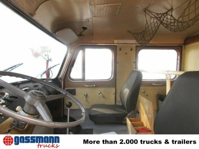 MAN 450 HALF TRO-TLF 16 - Brandweerwagen: afbeelding 3 MAN 450 HALF TRO-TLF 16 - Brandweerwagen: afbeelding 3