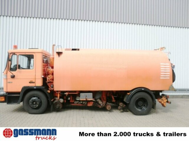 MAN M03 14.152 4x2, Schienenkehrmaschine - Veegwagen: afbeelding 4 MAN M03 14.152 4x2, Schienenkehrmaschine - Veegwagen: afbeelding 4