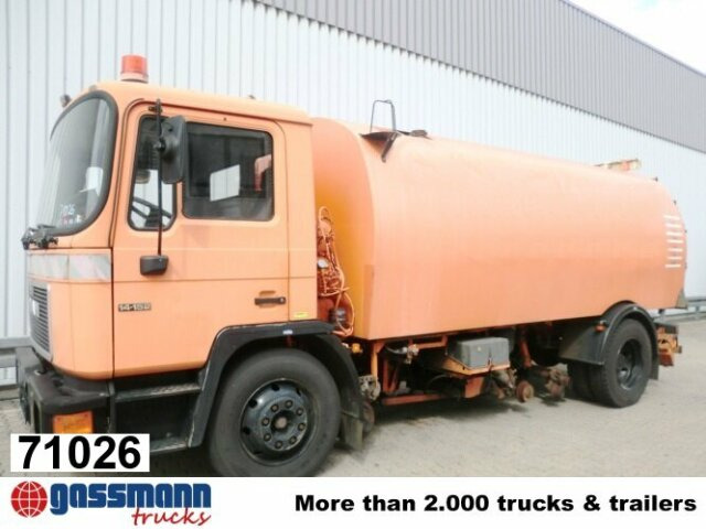 MAN M03 14.152 4x2, Schienenkehrmaschine - Veegwagen: afbeelding 1 MAN M03 14.152 4x2, Schienenkehrmaschine - Veegwagen: afbeelding 1