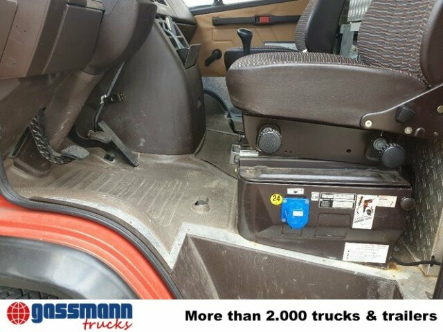 Mercedes-Benz 814 D TLF 8/6 4x2, DOKA, Feuerwehr - Brandweerwagen: afbeelding 2 Mercedes-Benz 814 D TLF 8/6 4x2, DOKA, Feuerwehr - Brandweerwagen: afbeelding 2