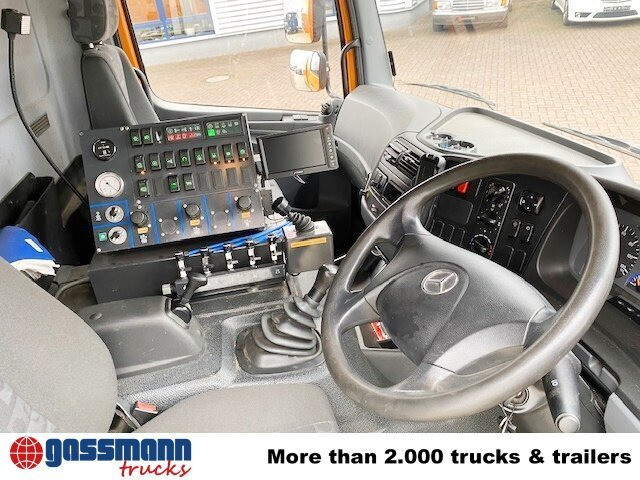 Mercedes-Benz Atego 1324 4x2, Kehrmaschine Explorer 8 - Veegwagen: afbeelding 2 Mercedes-Benz Atego 1324 4x2, Kehrmaschine Explorer 8 - Veegwagen: afbeelding 2