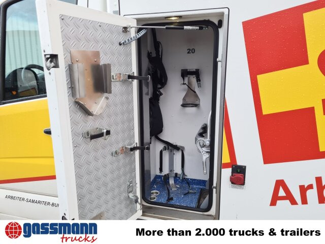 Mercedes-Benz Sprinter 516 CDI 4x2, Rettungswagen - Gesloten bestelwagen: afbeelding 4 Mercedes-Benz Sprinter 516 CDI 4x2, Rettungswagen - Gesloten bestelwagen: afbeelding 4