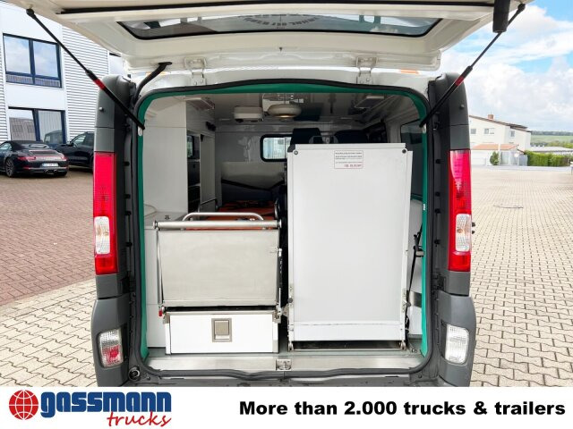 Renault Trafik 2.0 dCi115 4x2, Krankentransporter - Ambulance: afbeelding 2 Renault Trafik 2.0 dCi115 4x2, Krankentransporter - Ambulance: afbeelding 2