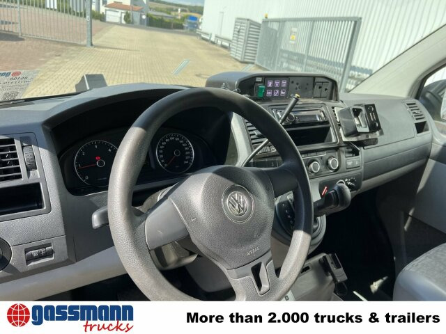Volkswagen T5 2.0 TDI 4x2, Krankenwagen - Ambulance: afbeelding 4 Volkswagen T5 2.0 TDI 4x2, Krankenwagen - Ambulance: afbeelding 4