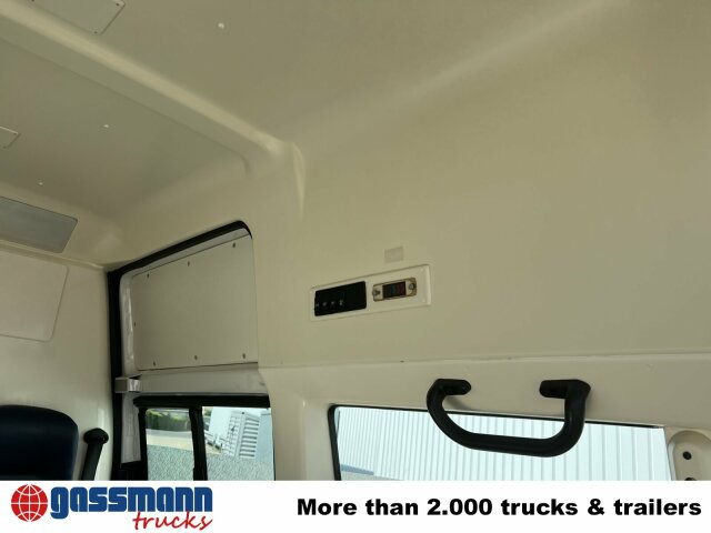 Volkswagen T5 2.0 TDI 4x2, Krankenwagen - Ambulance: afbeelding 2 Volkswagen T5 2.0 TDI 4x2, Krankenwagen - Ambulance: afbeelding 2