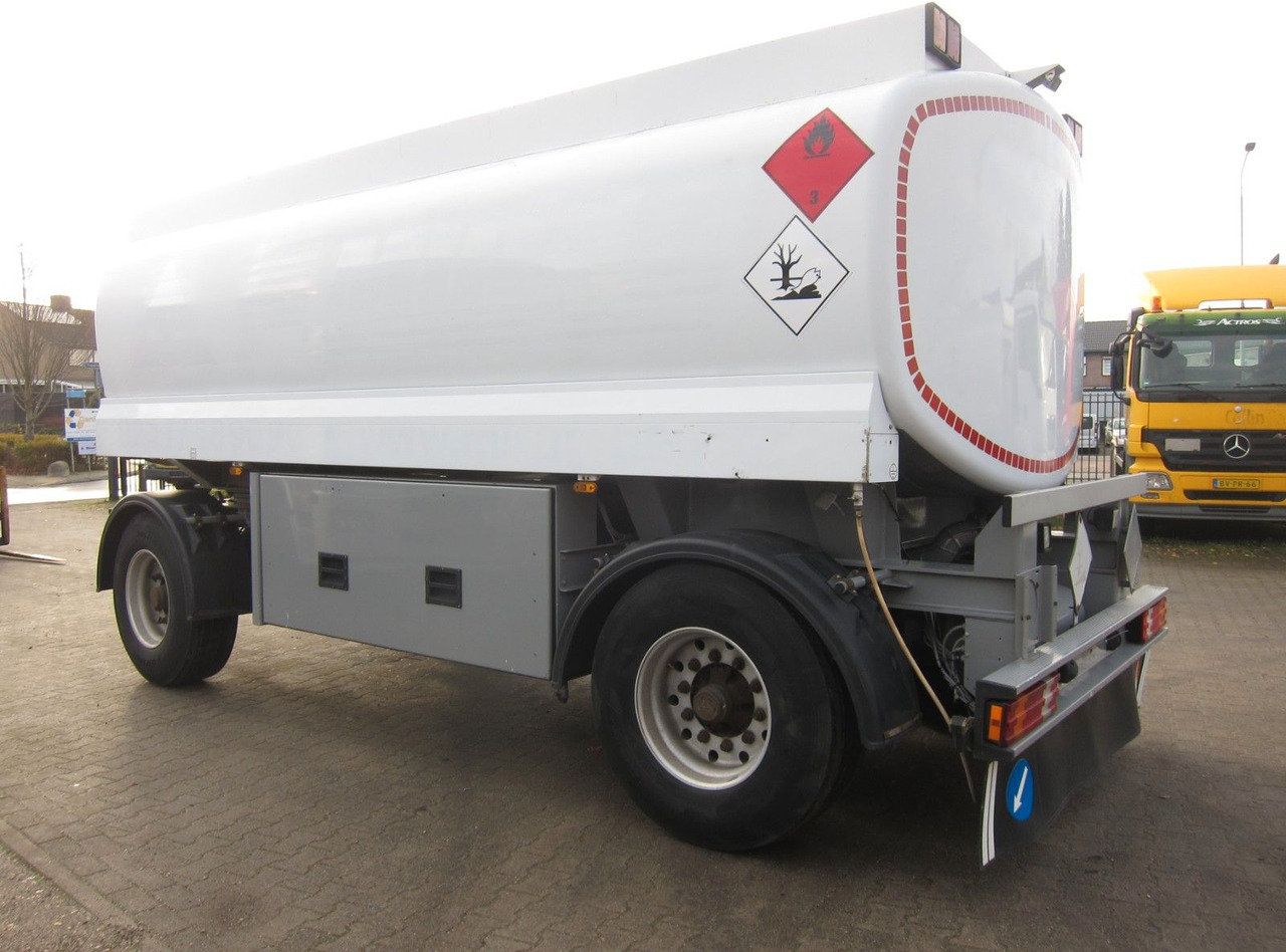 Lindner & Fischer 18400ltr 3 Kammern Oben-Unten - Tank aanhanger: afbeelding 4 Lindner & Fischer 18400ltr 3 Kammern Oben-Unten - Tank aanhanger: afbeelding 4