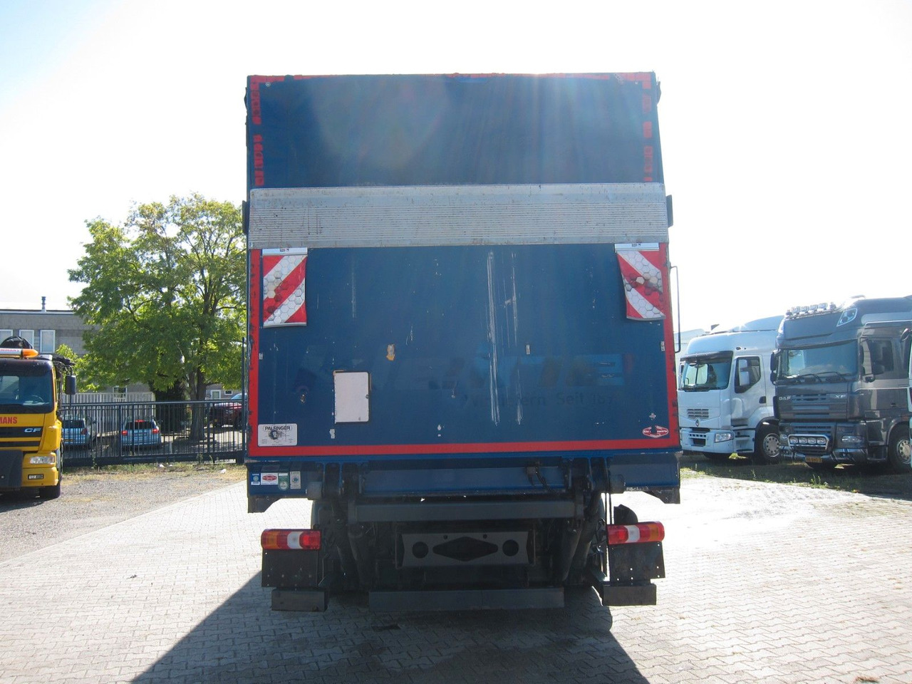 Mercedes-Benz Atego 1521 L Bordwande LBW 338tkm E6 - Schuifzeilen vrachtwagen: afbeelding 4 Mercedes-Benz Atego 1521 L Bordwande LBW 338tkm E6 - Schuifzeilen vrachtwagen: afbeelding 4