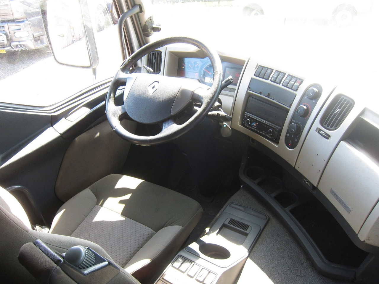 Trekker Renault Premium 440 DXI Steel/Air 623000km Belgian Truck: afbeelding 7 Trekker Renault Premium 440 DXI Steel/Air 623000km Belgian Truck: afbeelding 7