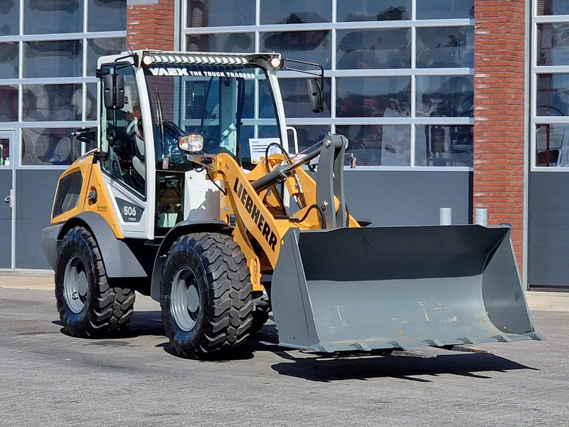 Liebherr L506 compact - New - Bucket + pallet forks - 46 KW - Mobiele graafmachine: afbeelding 1 Liebherr L506 compact - New - Bucket + pallet forks - 46 KW - Mobiele graafmachine: afbeelding 1