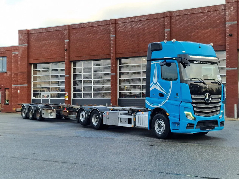 Mercedes-Benz Actros 2553 6x2 - BDF - Retarder - 4.90 WB - Full air + Fliegl trailer 2017 - Containertransporter/ Wissellaadbak vrachtwagen: afbeelding 1 Mercedes-Benz Actros 2553 6x2 - BDF - Retarder - 4.90 WB - Full air + Fliegl trailer 2017 - Containertransporter/ Wissellaadbak vrachtwagen: afbeelding 1