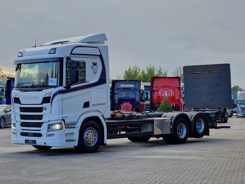 Scania R500 NGS 6x2 - Chassis - 4.95 WB - Loadlift - Retarder - Full air - Navi - Led - Chassis vrachtwagen: afbeelding 5 Scania R500 NGS 6x2 - Chassis - 4.95 WB - Loadlift - Retarder - Full air - Navi - Led - Chassis vrachtwagen: afbeelding 5