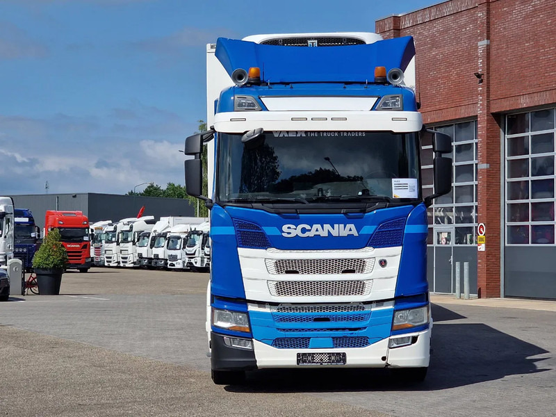 Scania R500 NGS B6X2NB / Trailer-Bygg 12-2004 / Frigobox Sidedoors / Rohrbahen / hooks - Koelwagen vrachtwagen: afbeelding 2 Scania R500 NGS B6X2NB / Trailer-Bygg 12-2004 / Frigobox Sidedoors / Rohrbahen / hooks - Koelwagen vrachtwagen: afbeelding 2