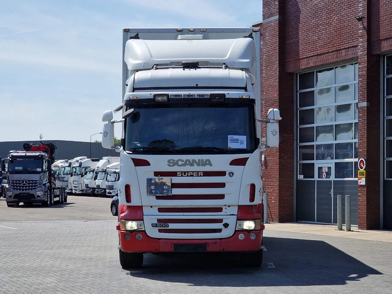 Scania R500 V8 Highline 6x2*4 - Box with side doors - Loadlift - Manual gearbox with retarder - Full air - Steering axle - Bakwagen: afbeelding 2 Scania R500 V8 Highline 6x2*4 - Box with side doors - Loadlift - Manual gearbox with retarder - Full air - Steering axle - Bakwagen: afbeelding 2