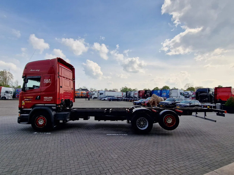 Scania R730 Topline 6x2*4 - Retarder - King of the Road - Night clima - Steering axle - Leather - Chassis vrachtwagen: afbeelding 4 Scania R730 Topline 6x2*4 - Retarder - King of the Road - Night clima - Steering axle - Leather - Chassis vrachtwagen: afbeelding 4