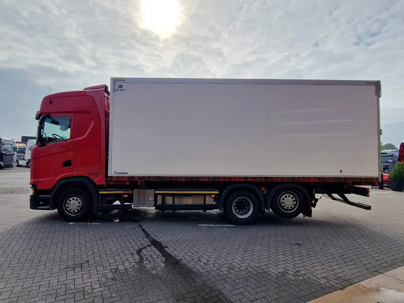 Scania S500 NGS Highline 6x2 - BDF - Full air - Loadlift - Box - Navi - Retarder - Containertransporter/ Wissellaadbak vrachtwagen: afbeelding 4 Scania S500 NGS Highline 6x2 - BDF - Full air - Loadlift - Box - Navi - Retarder - Containertransporter/ Wissellaadbak vrachtwagen: afbeelding 4