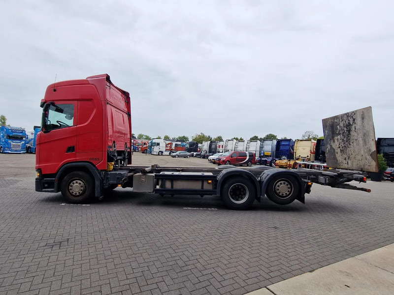 Scania S500 NGS Highline 6x2 - BDF - Full air - Loadlift - Navi - Retarder - Containertransporter/ Wissellaadbak vrachtwagen: afbeelding 4 Scania S500 NGS Highline 6x2 - BDF - Full air - Loadlift - Navi - Retarder - Containertransporter/ Wissellaadbak vrachtwagen: afbeelding 4
