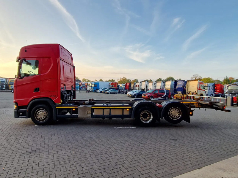 Scania S500 NGS Highline 6x2 - BDF - Full air - Navi - Retarder - Containertransporter/ Wissellaadbak vrachtwagen: afbeelding 4 Scania S500 NGS Highline 6x2 - BDF - Full air - Navi - Retarder - Containertransporter/ Wissellaadbak vrachtwagen: afbeelding 4
