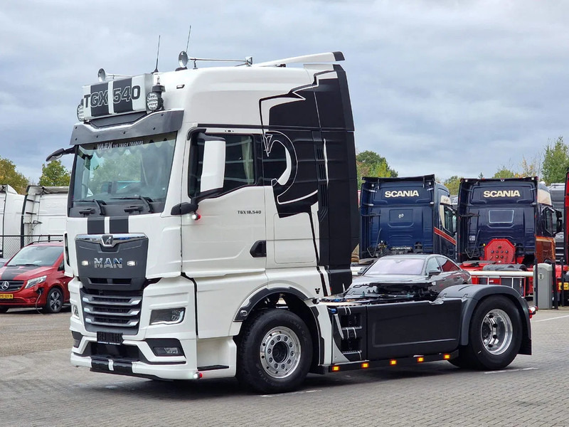 MAN TGX 18.540 GX - New - Retarder - Night clima - Alcoa - Show truck - Lightbar - - Trekker: afbeelding 3 MAN TGX 18.540 GX - New - Retarder - Night clima - Alcoa - Show truck - Lightbar - - Trekker: afbeelding 3