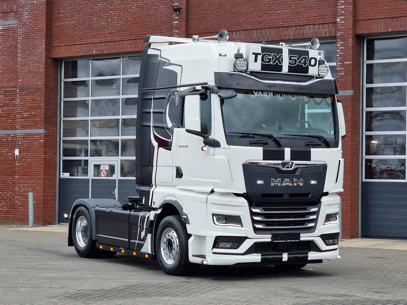 MAN TGX 18.540 GX - New - Retarder - Night clima - Alcoa - Show truck - Lightbar - - Trekker: afbeelding 1 MAN TGX 18.540 GX - New - Retarder - Night clima - Alcoa - Show truck - Lightbar - - Trekker: afbeelding 1