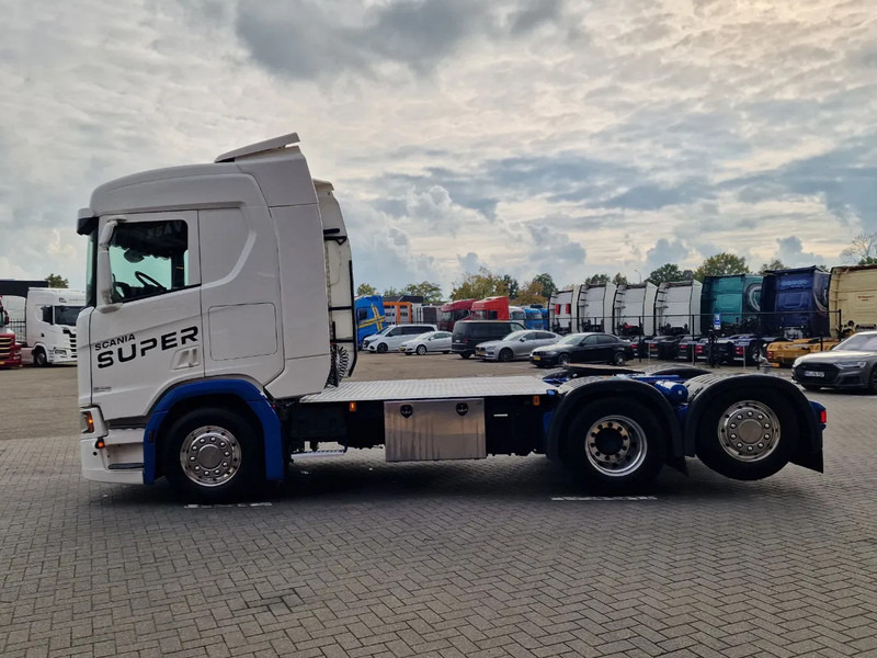 Scania R540 NGS 6x2 - Retarder - Full air - 3.95 WB - Custom interior - Trekker: afbeelding 4 Scania R540 NGS 6x2 - Retarder - Full air - 3.95 WB - Custom interior - Trekker: afbeelding 4