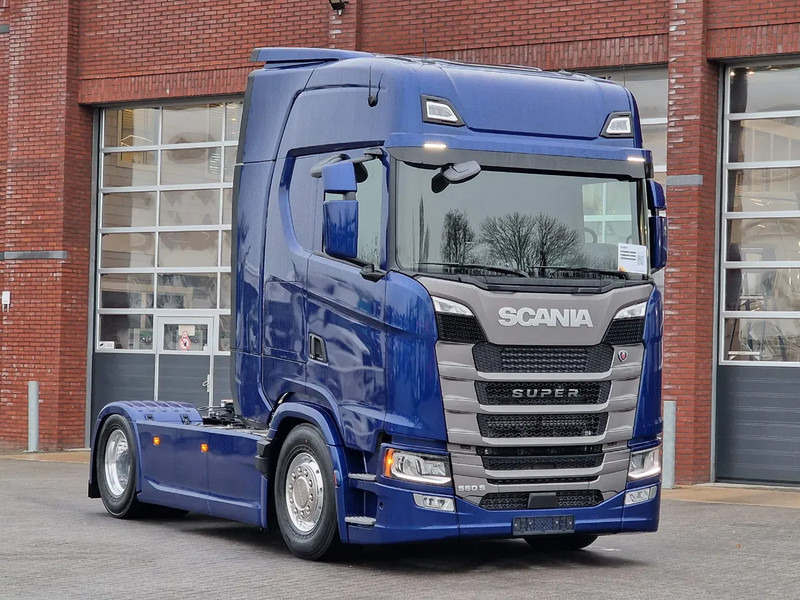 Scania S560 Highline 4x2 - Full spec - Retader - Night clima - Full air - Facelift - 2x tank - Trekker: afbeelding 1 Scania S560 Highline 4x2 - Full spec - Retader - Night clima - Full air - Facelift - 2x tank - Trekker: afbeelding 1