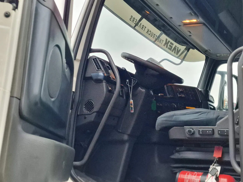 Trekker Volvo FH 13.460 Globetrotter 4x2 - Euro 5 EEV - 2x tank - Steel/Air - Fridge: afbeelding 9