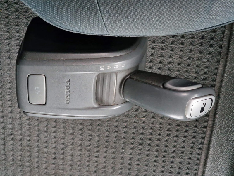 Trekker Volvo FH 13.460 Globetrotter 4x2 - Euro 5 EEV - 2x tank - Steel/Air - Fridge: afbeelding 16