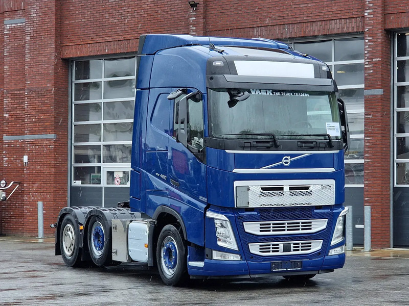 Volvo FH 13.460 Globetrotter 6x2 - I Save - Navi - Fridge - Spoiler - - Trekker: afbeelding 1 Volvo FH 13.460 Globetrotter 6x2 - I Save - Navi - Fridge - Spoiler - - Trekker: afbeelding 1