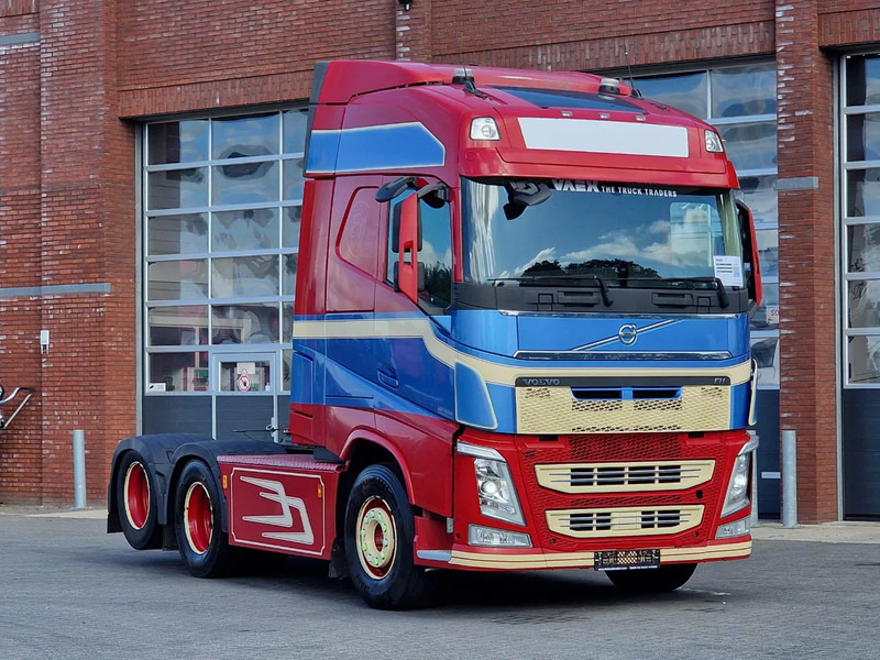 Volvo FH 13.500 Globetrotter 6x2 - PTO/Hydraulic - Full air - 3.20 WB - Navi - Trekker: afbeelding 1 Volvo FH 13.500 Globetrotter 6x2 - PTO/Hydraulic - Full air - 3.20 WB - Navi - Trekker: afbeelding 1