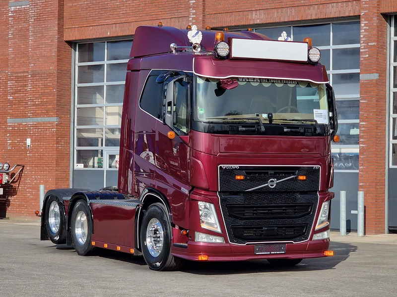 Volvo FH 13.540 Lowroof 6x2 - Show truck - Custom interior - Full air suspension - I parkcool - VEB+ - Trekker: afbeelding 1 Volvo FH 13.540 Lowroof 6x2 - Show truck - Custom interior - Full air suspension - I parkcool - VEB+ - Trekker: afbeelding 1