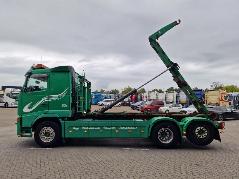Volvo FH 13.440 6x2*4 - HIAB Hooklift 17T - Euro 5 - I shift - Steering axle - Haakarmsysteem vrachtwagen: afbeelding 4 Volvo FH 13.440 6x2*4 - HIAB Hooklift 17T - Euro 5 - I shift - Steering axle - Haakarmsysteem vrachtwagen: afbeelding 4