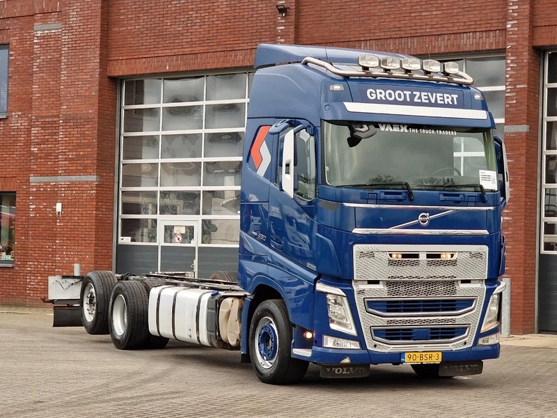 Volvo FH 13.460 Globetrotter 6x2 - Chassis - 4.90 WB - Full air - Euro 6 - VEB+ - Chassis vrachtwagen: afbeelding 1 Volvo FH 13.460 Globetrotter 6x2 - Chassis - 4.90 WB - Full air - Euro 6 - VEB+ - Chassis vrachtwagen: afbeelding 1