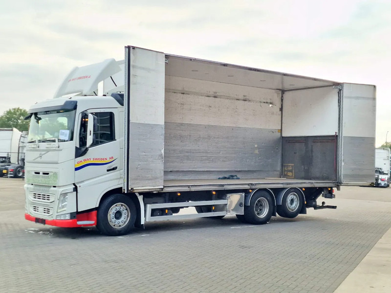 Volvo FH 13.460 lowroof 6x2 - Box with Sidedoors - 480 WB - Full air - Bakwagen: afbeelding 4 Volvo FH 13.460 lowroof 6x2 - Box with Sidedoors - 480 WB - Full air - Bakwagen: afbeelding 4