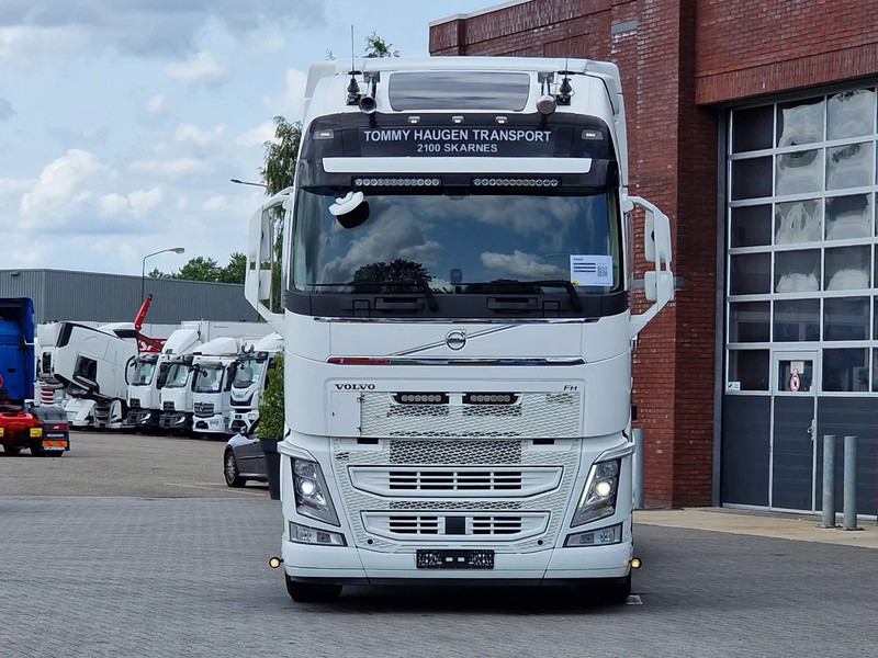 Volvo FH 13.500 Globetrotter XL 6x2 - BDF - Retarder - I parkcool - Full air - 4.90 WB - Containertransporter/ Wissellaadbak vrachtwagen: afbeelding 2 Volvo FH 13.500 Globetrotter XL 6x2 - BDF - Retarder - I parkcool - Full air - 4.90 WB - Containertransporter/ Wissellaadbak vrachtwagen: afbeelding 2