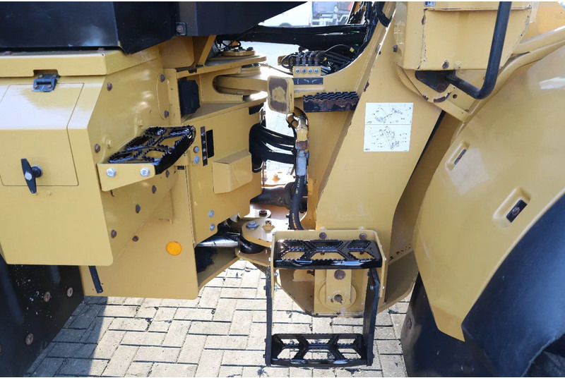 Wiellader Caterpillar 938 M | 2X BUCKET | JIB | FORKS | BSS | GOOD CONDITION: afbeelding 16