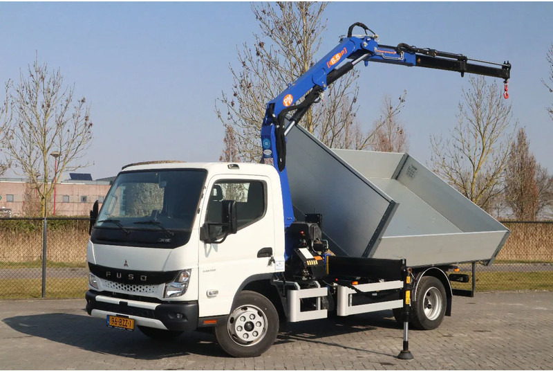 FUSO 7C18 | 4X2 | 3-WAY TIPPER | PM 6.5 KRAN /CRANE - Kipper vrachtwagen, Kraanwagen: afbeelding 1 FUSO 7C18 | 4X2 | 3-WAY TIPPER | PM 6.5 KRAN /CRANE - Kipper vrachtwagen, Kraanwagen: afbeelding 1