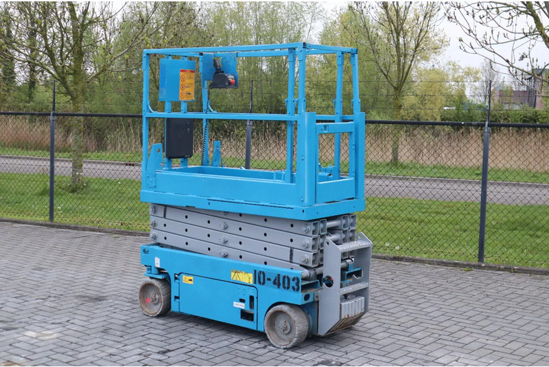 Genie GS-1930 | 7.8 METER | 227 KG - Schaarlift: afbeelding 2 Genie GS-1930 | 7.8 METER | 227 KG - Schaarlift: afbeelding 2