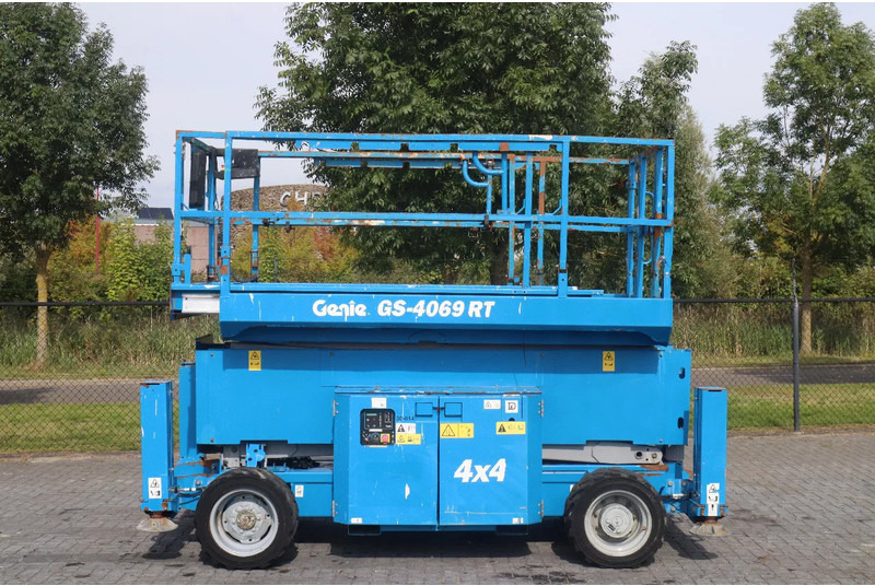 Genie GS-4069 RT | DIESEL | 14 METER - Schaarlift: afbeelding 1 Genie GS-4069 RT | DIESEL | 14 METER - Schaarlift: afbeelding 1