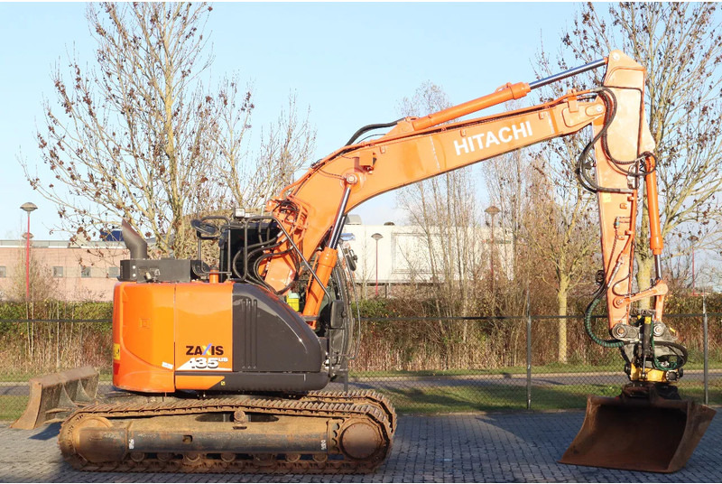 Hitachi ZX135 US-6 | ROTOTILT | DOZERBLADE | 2D GPS | 3X BUCKET - Rupsgraafmachine: afbeelding 4 Hitachi ZX135 US-6 | ROTOTILT | DOZERBLADE | 2D GPS | 3X BUCKET - Rupsgraafmachine: afbeelding 4