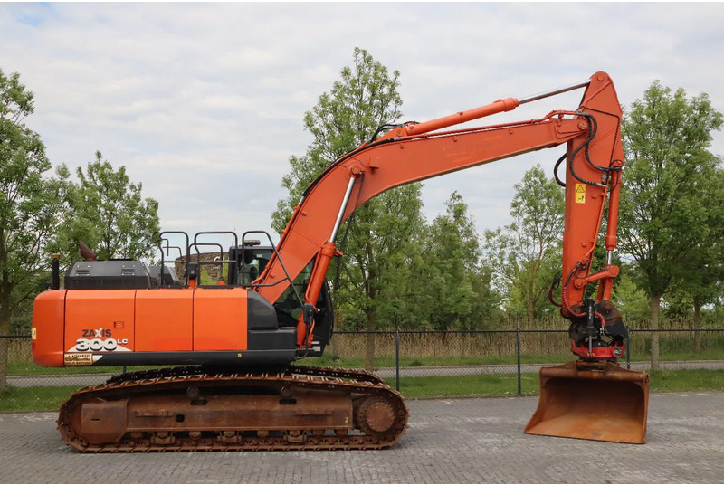 Hitachi ZX300 LC-6 | ROTOTILT | BUCKET | GPS - Rupsgraafmachine: afbeelding 4 Hitachi ZX300 LC-6 | ROTOTILT | BUCKET | GPS - Rupsgraafmachine: afbeelding 4