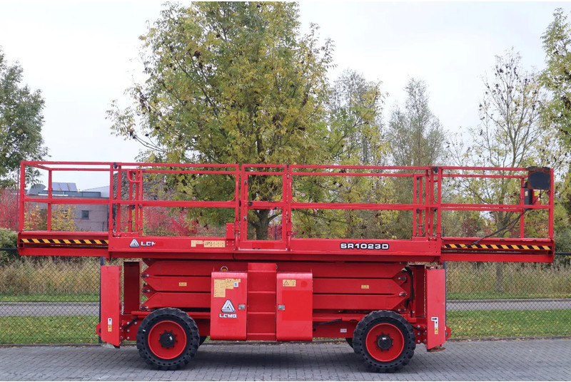 LGMG SR1023D | 12 METER | 1.100 KG - Schaarlift: afbeelding 4 LGMG SR1023D | 12 METER | 1.100 KG - Schaarlift: afbeelding 4