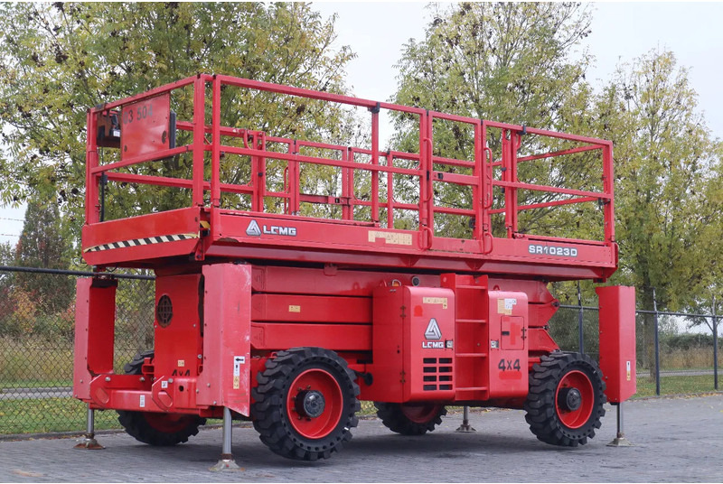 LGMG SR1023D | 12 METER | 1.100 KG - Schaarlift: afbeelding 3 LGMG SR1023D | 12 METER | 1.100 KG - Schaarlift: afbeelding 3