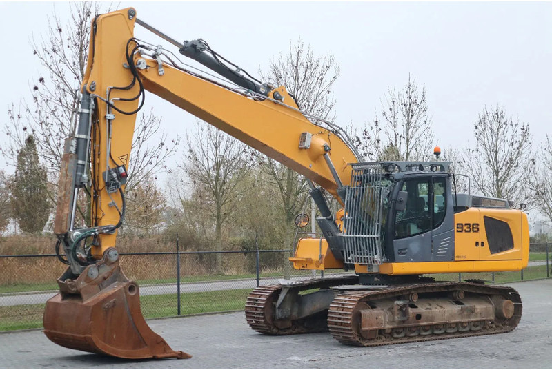 Liebherr R936 NLC | STRAIGHT BOOM | MAGNET GEN | OILQUICK - Rupsgraafmachine: afbeelding 2 Liebherr R936 NLC | STRAIGHT BOOM | MAGNET GEN | OILQUICK - Rupsgraafmachine: afbeelding 2