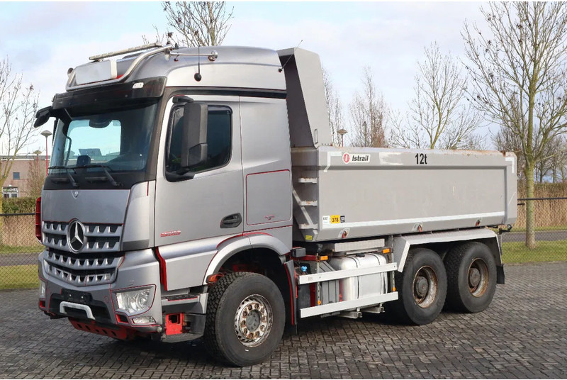 Mercedes-Benz Arocs 2658 2858 | 6X4 EURO 6 BIG AXLES | RETARDER | ENGINE PROBLEM - Kipper vrachtwagen: afbeelding 1 Mercedes-Benz Arocs 2658 2858 | 6X4 EURO 6 BIG AXLES | RETARDER | ENGINE PROBLEM - Kipper vrachtwagen: afbeelding 1