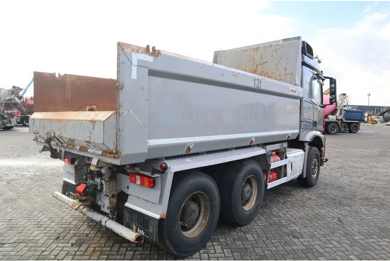 Mercedes-Benz Arocs 2658 2858 | 6X4 EURO 6 BIG AXLES | RETARDER | ENGINE PROBLEM - Kipper vrachtwagen: afbeelding 5 Mercedes-Benz Arocs 2658 2858 | 6X4 EURO 6 BIG AXLES | RETARDER | ENGINE PROBLEM - Kipper vrachtwagen: afbeelding 5