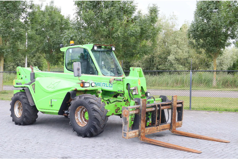 Merlo P72.10 | HYDR FORKS | 7.2 TON | 10 METER - Verreiker: afbeelding 5 Merlo P72.10 | HYDR FORKS | 7.2 TON | 10 METER - Verreiker: afbeelding 5