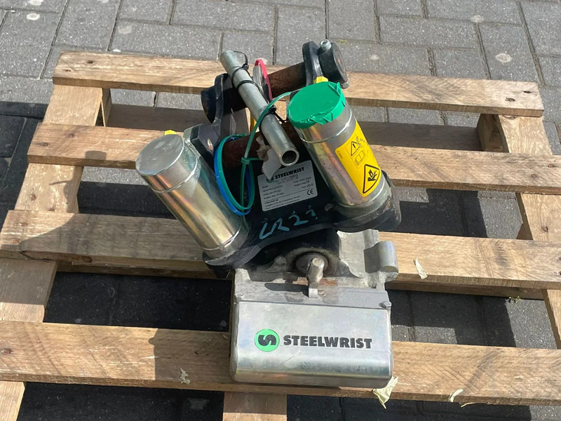 STEELWRIST TMX S30 -180HA | TILT QUICKCOUPLER | TILTING COUPLER | NEW - Draaikantelstuk voor Bouwmachine: afbeelding 4 STEELWRIST TMX S30 -180HA | TILT QUICKCOUPLER | TILTING COUPLER | NEW - Draaikantelstuk voor Bouwmachine: afbeelding 4