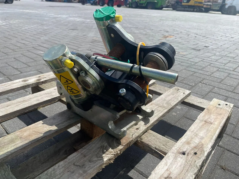 Sanderson STEELWRIST TMX S30 -180HA | TILT QUICKCOUPLER | TILTING COUPLER | NEW - Draaikantelstuk voor Bouwmachine: afbeelding 5 Sanderson STEELWRIST TMX S30 -180HA | TILT QUICKCOUPLER | TILTING COUPLER | NEW - Draaikantelstuk voor Bouwmachine: afbeelding 5